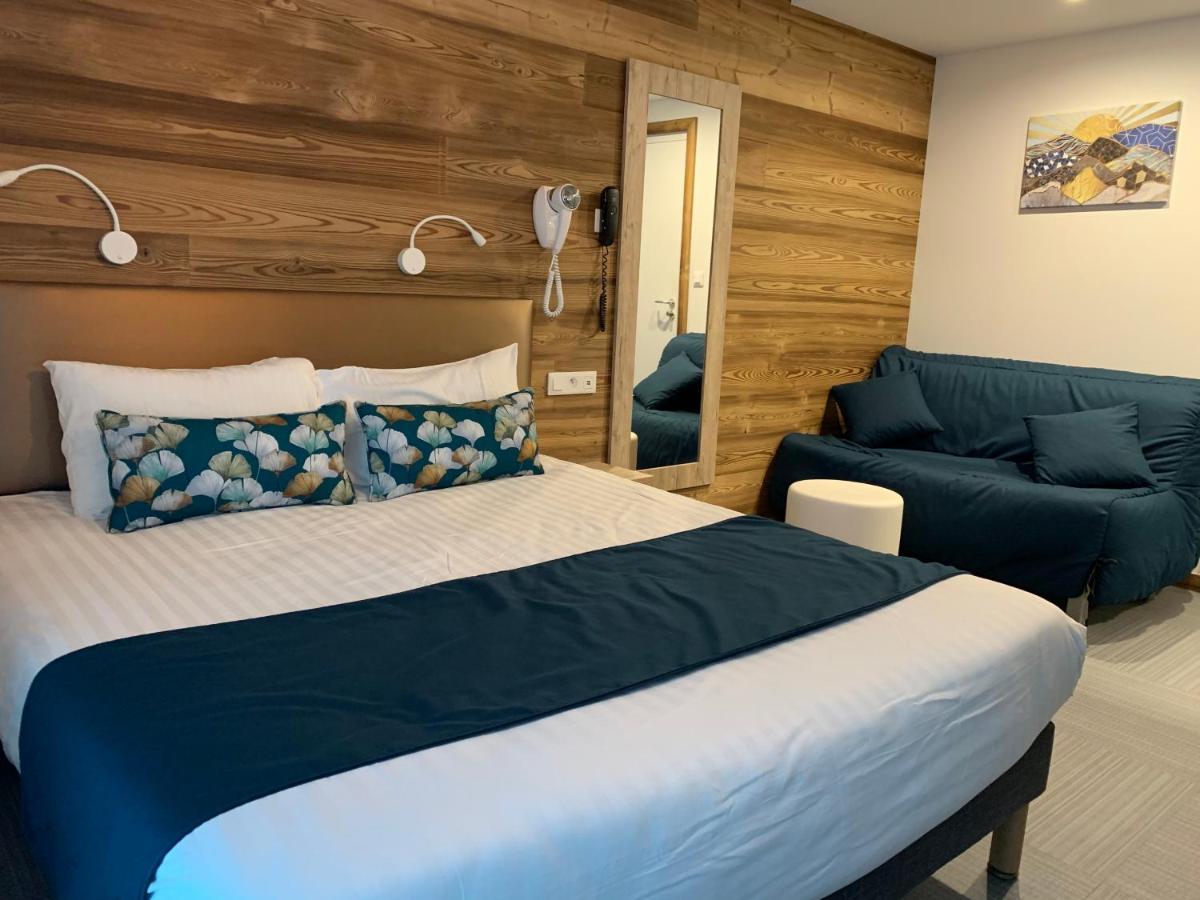 Hotel Lacour Eygliers Bagian luar foto
