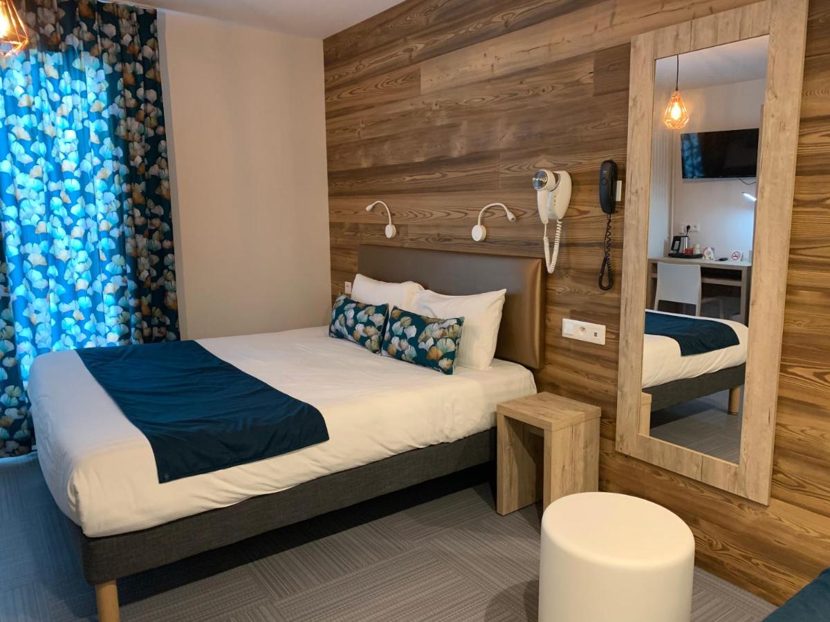 Hotel Lacour Eygliers Bagian luar foto