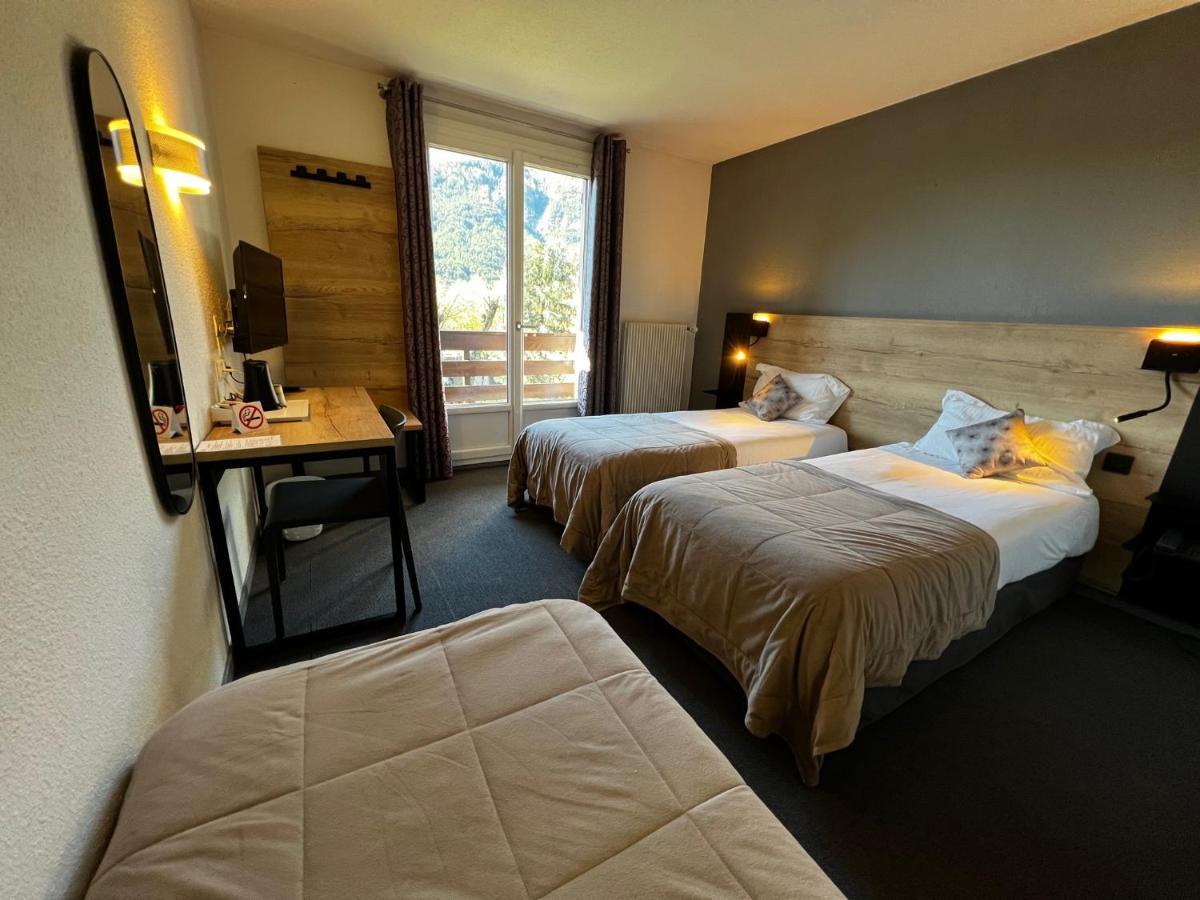 Hotel Lacour Eygliers Bagian luar foto