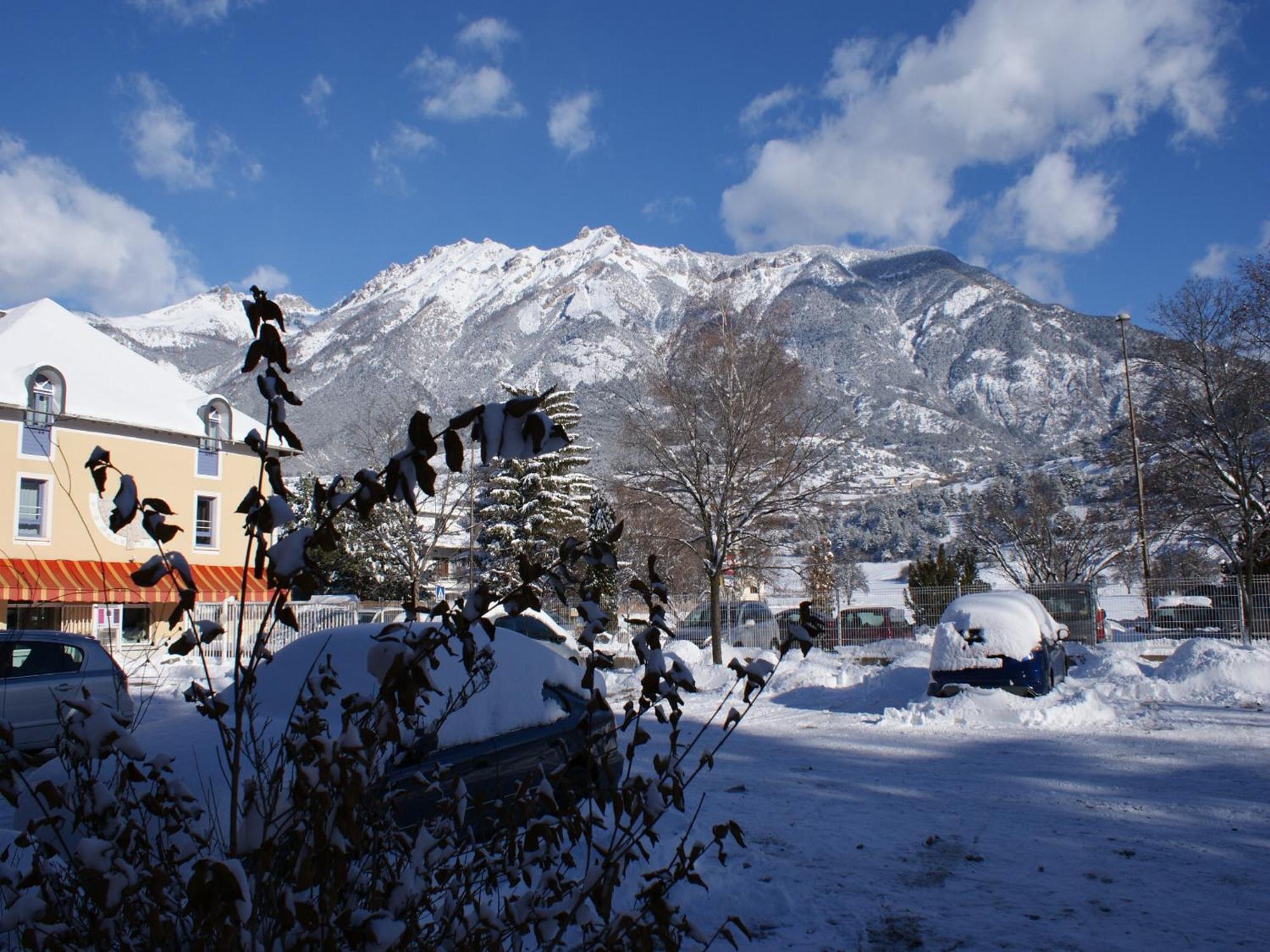 Hotel Lacour Eygliers Bagian luar foto