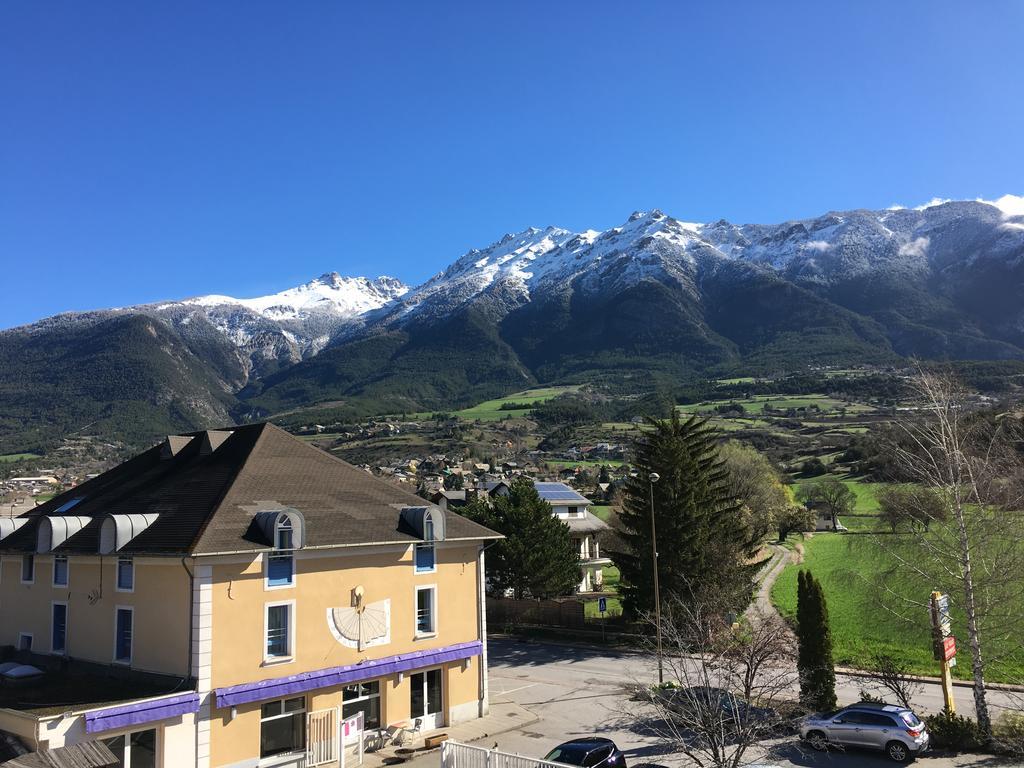 Hotel Lacour Eygliers Bagian luar foto