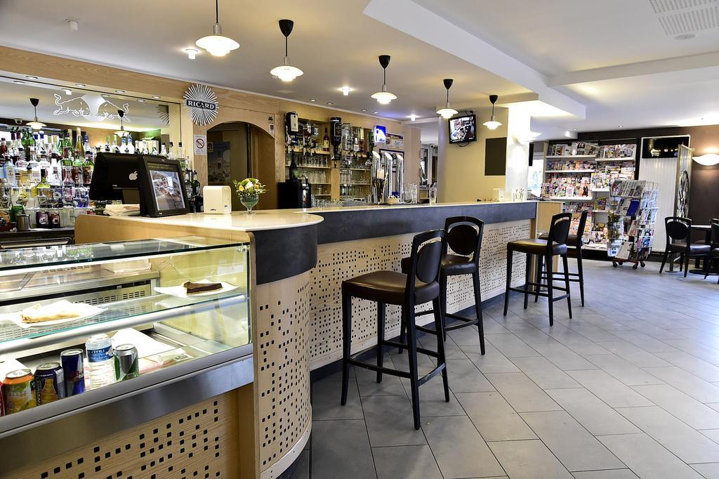 Hotel Lacour Eygliers Bagian luar foto