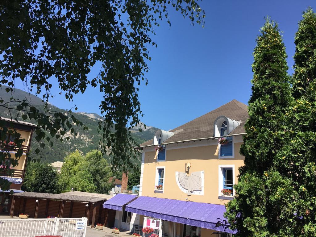 Hotel Lacour Eygliers Bagian luar foto