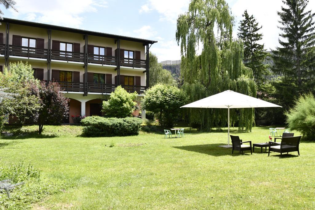 Hotel Lacour Eygliers Bagian luar foto