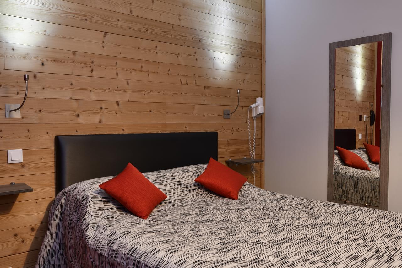 Hotel Lacour Eygliers Bagian luar foto